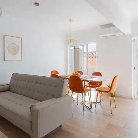 Golden Nest - Old Town Apartment *