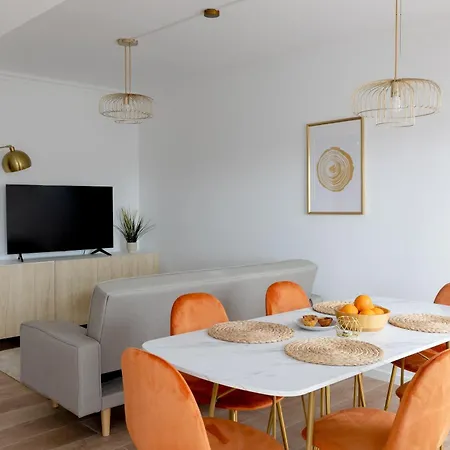 Golden Nest - Old Town Apartment